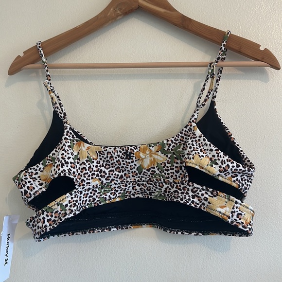 Hurley NWT Jungle Cat Bikini - Size XL - Picture 10 of 15
